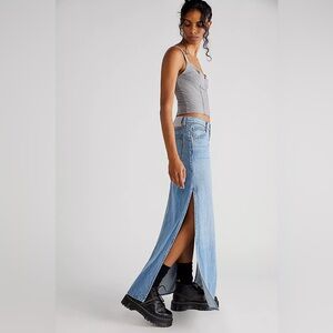 MOTHER Snacks Lil Fun Dip Slice Denim Maxi Skirt